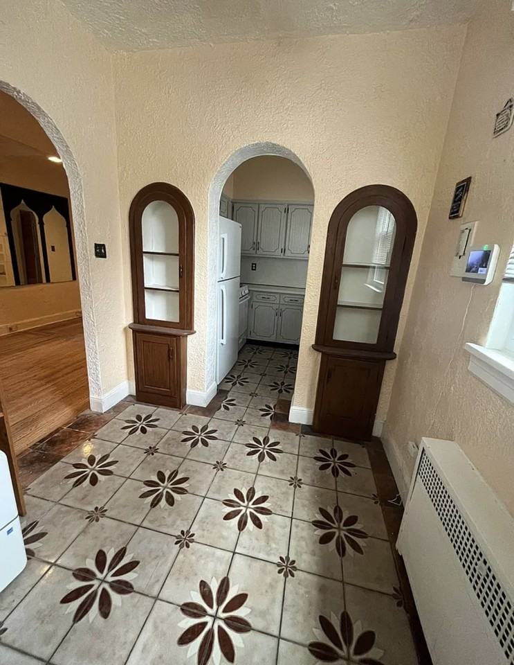 276 Emerson Ave #4 - Photo 3 of 10