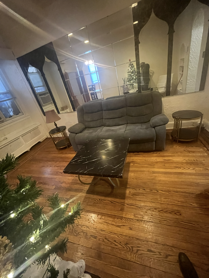 276 Emerson Ave #4 - Photo 5 of 10