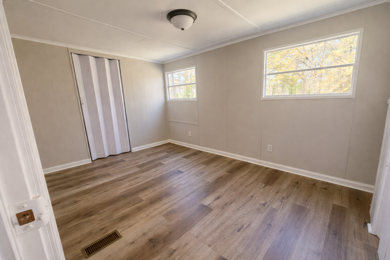 325 Southstar St #1 - Photo 3 of 6