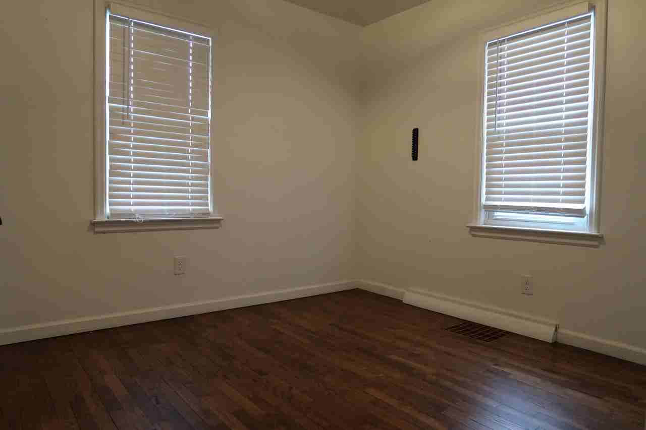 1221 Powers Ave Nw #1 - Photo 5 of 10