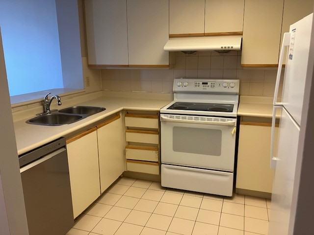 325 Webb Drive #1512 - Photo 2 of 14