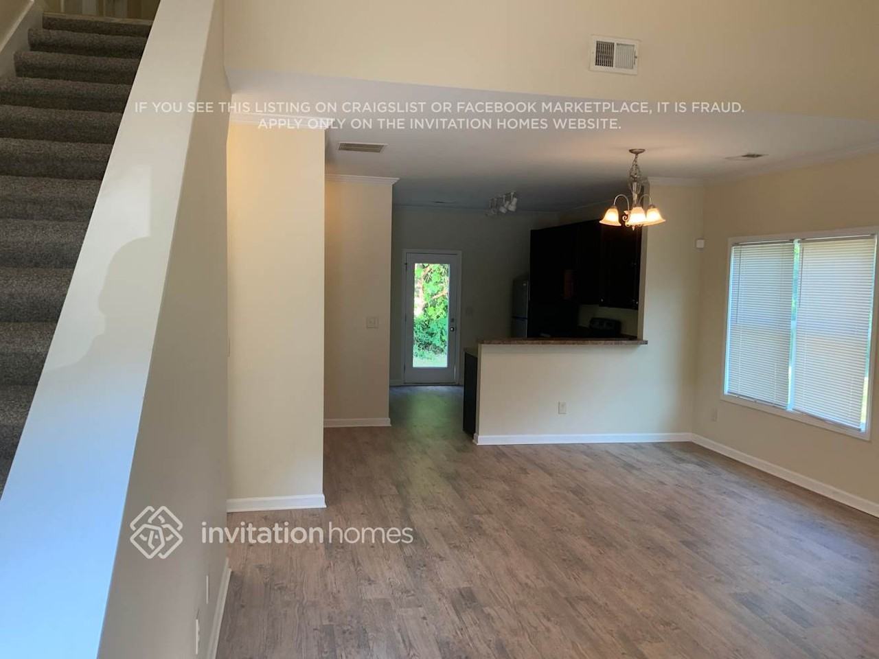 8120 Brookbend Dr - Photo 4 of 11