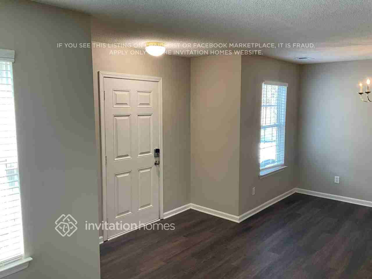 10810 Azure Valley Pl - Photo 4 of 15