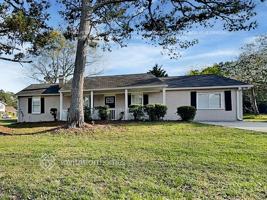 featured image of 5425 Radford Ln