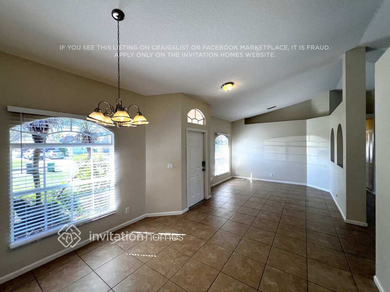 2133 Sw Pruitt St - Photo 2 of 16