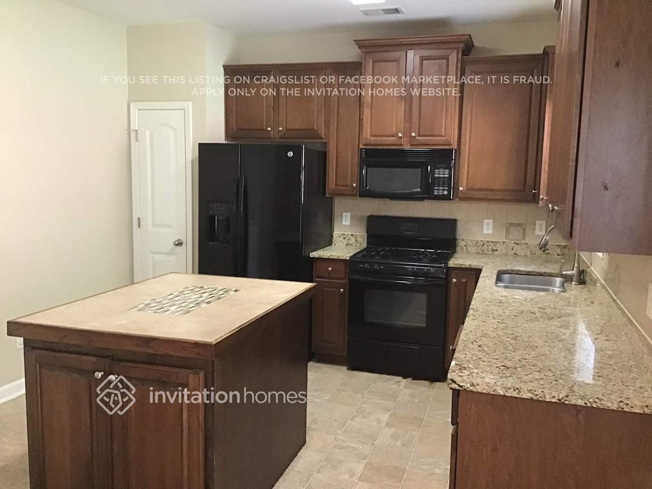 80 Persian Ivy Way - Photo 4 of 15