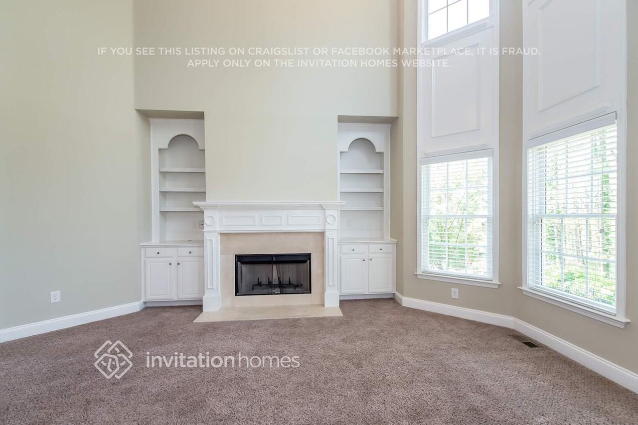 3864 Lost Oak Dr - Photo 4 of 22