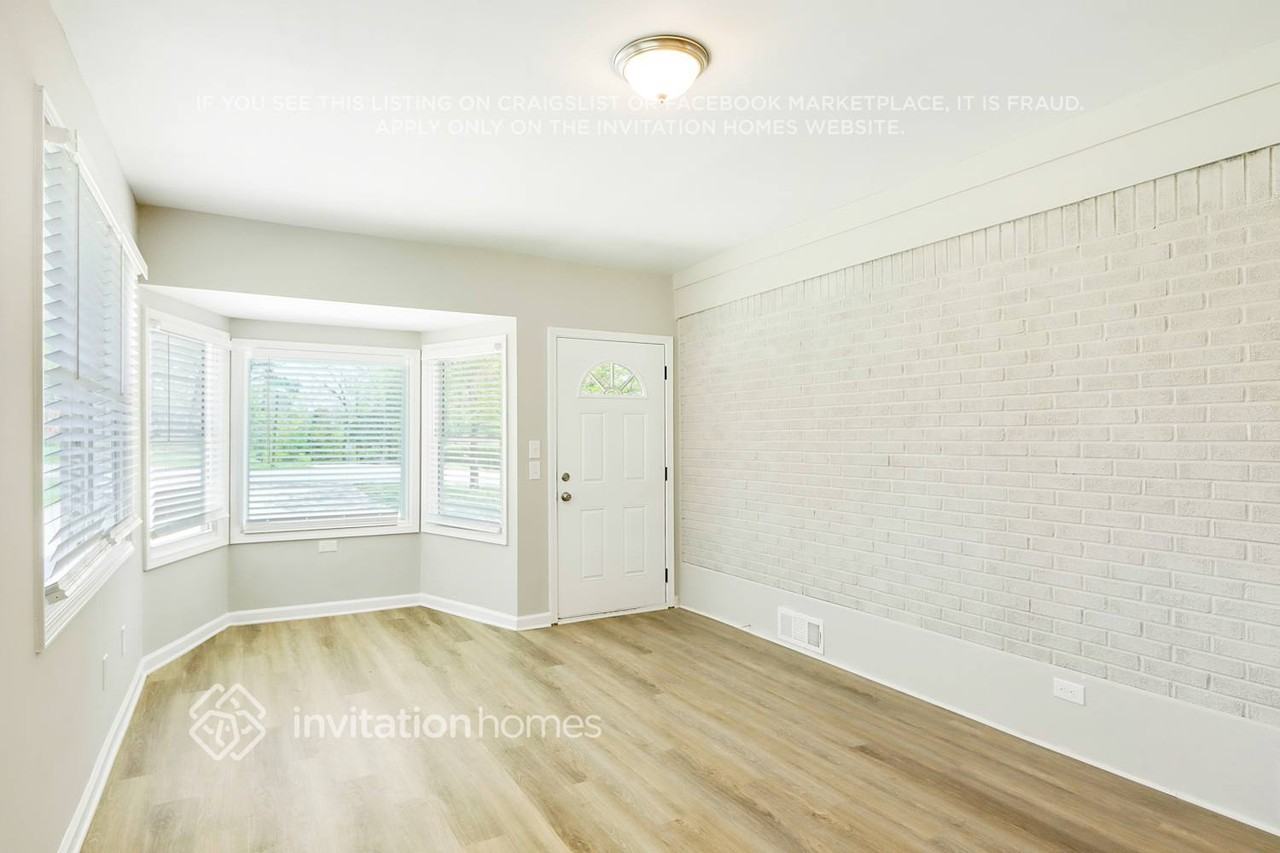 4378 Chelou Dr - Photo 5 of 26