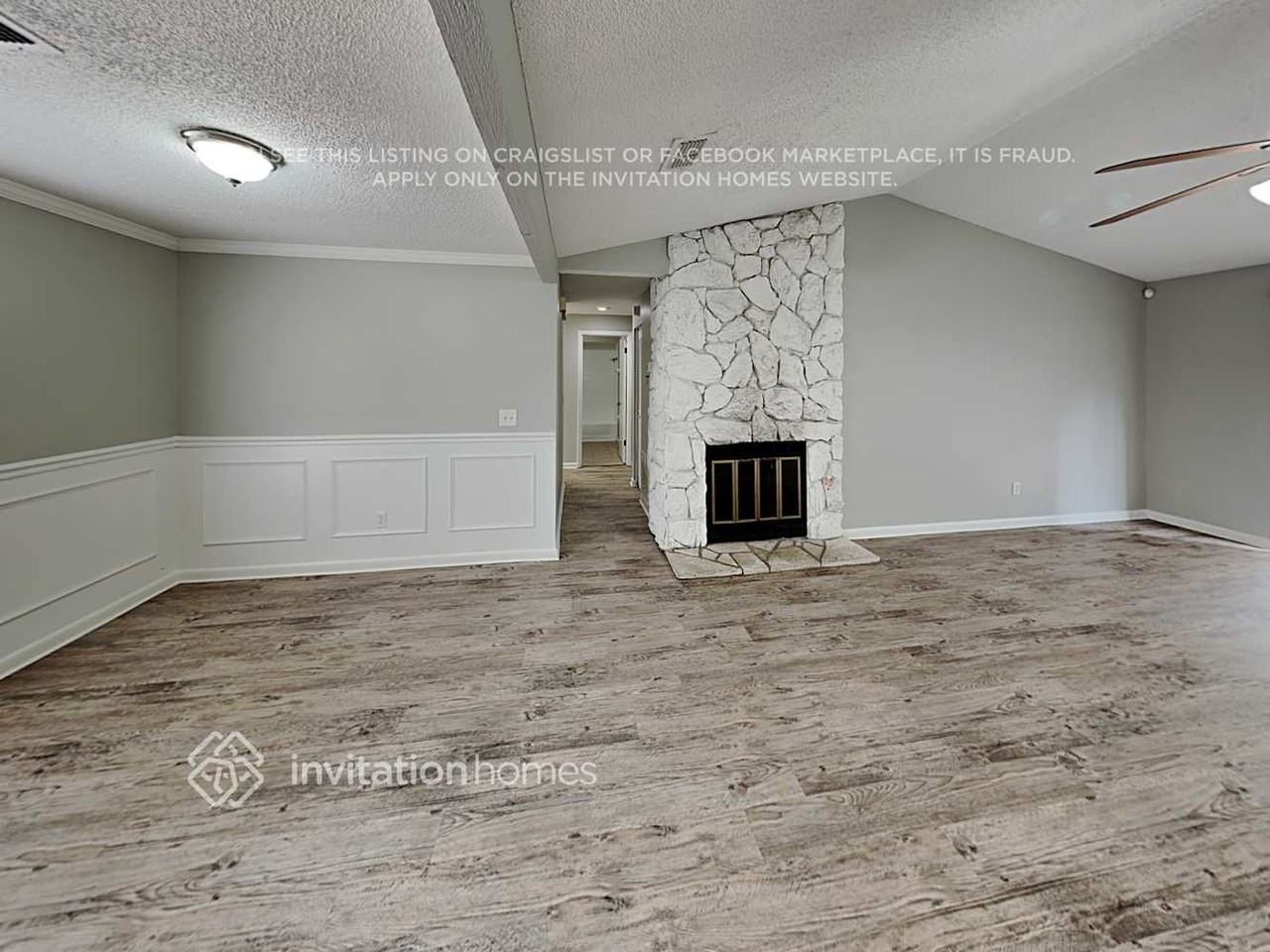 10393 Arrow Lakes Dr E - Photo 4 of 15