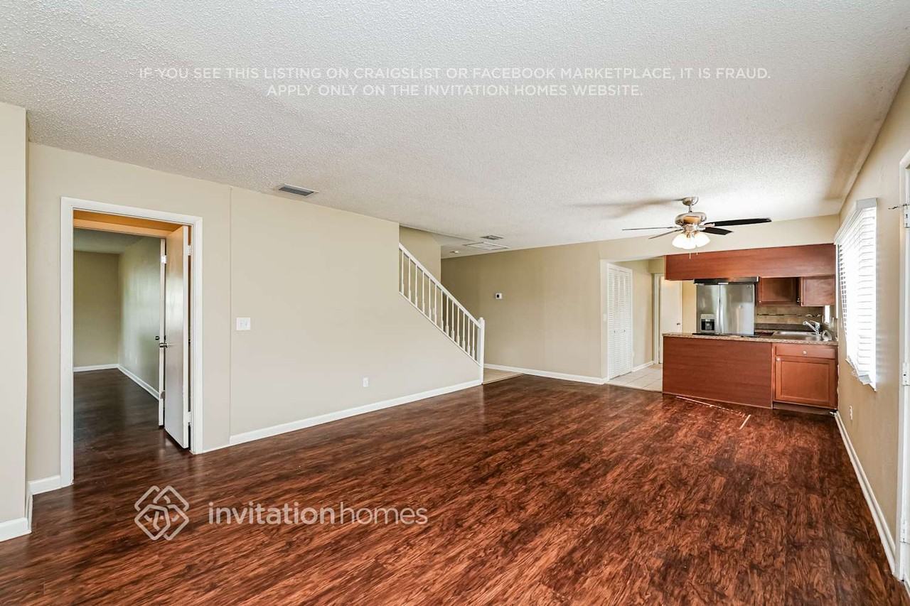 3308 Country Side St - Photo 4 of 18