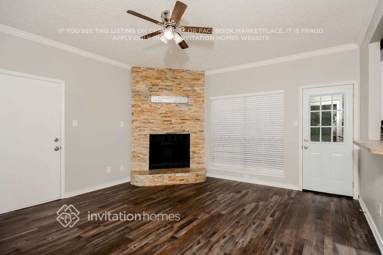 2522 High Pointe Blvd - Photo 2 of 16