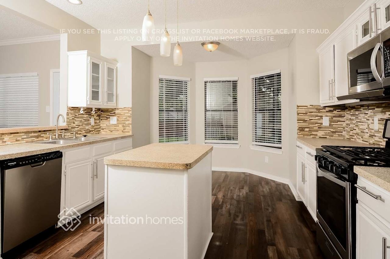 2522 High Pointe Blvd - Photo 4 of 16