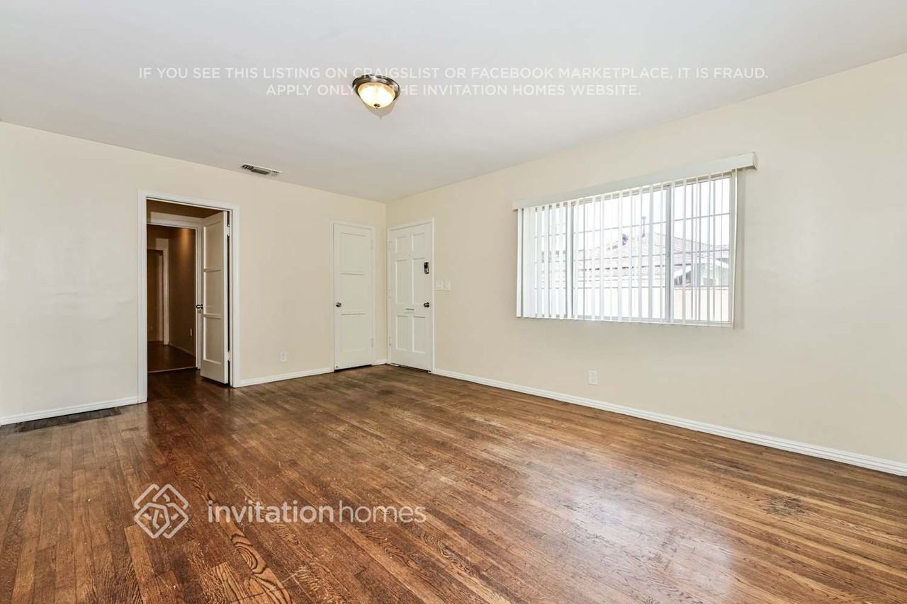 819 W 148th Pl - Photo 3 of 17