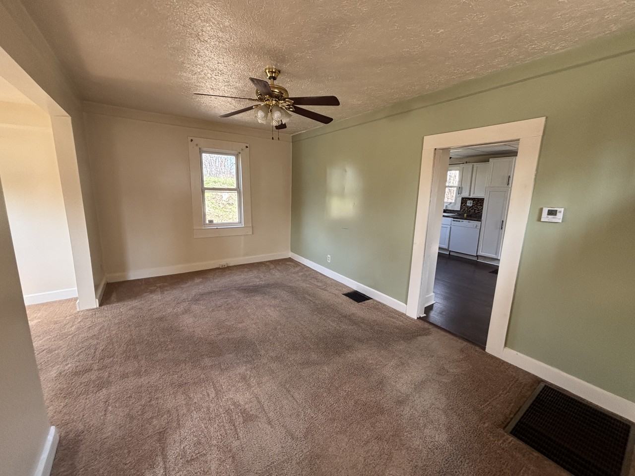 2521 15th St Sw #1 - Photo 6 of 8