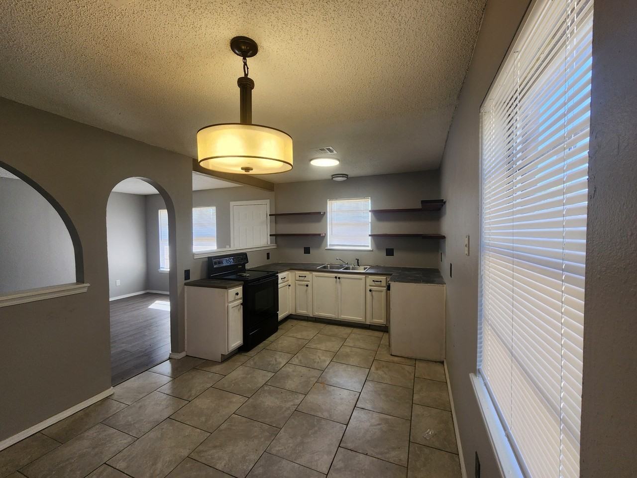 4113 Bonaparte Blvd #1 - Photo 5 of 26