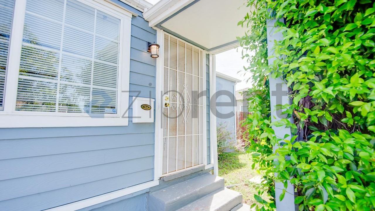 812 Humboldt St - Photo 2 of 30