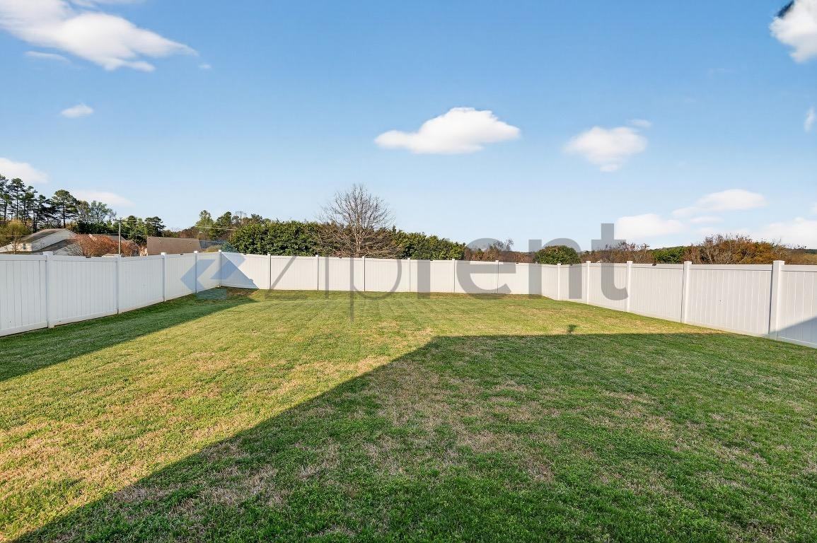 504 Zander Woods Ct - Photo 4 of 26