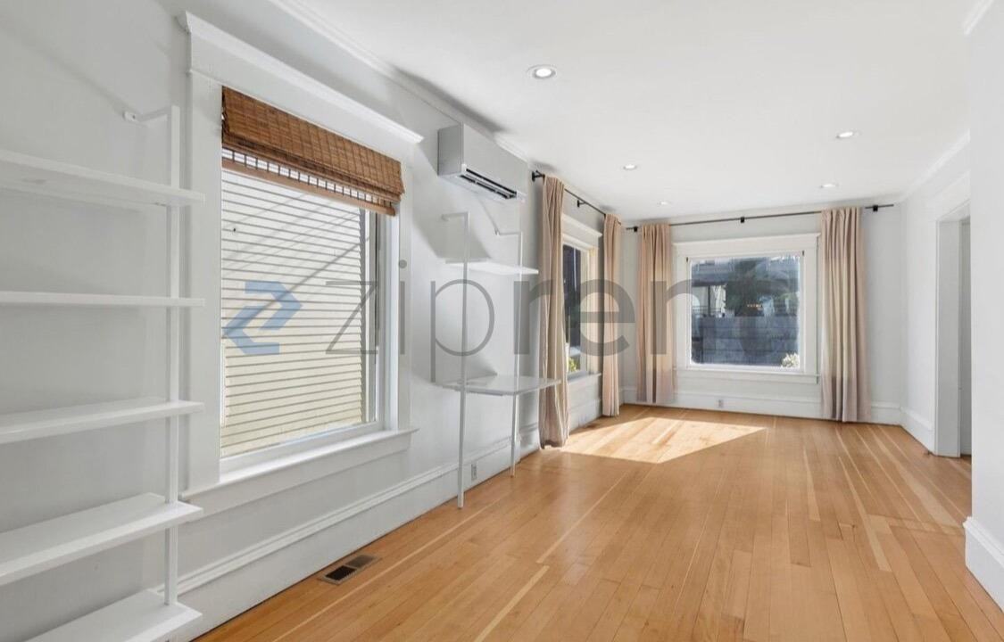 2038 8th Ave N - Photo 5 of 43