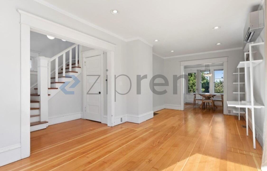 2038 8th Ave N - Photo 6 of 43