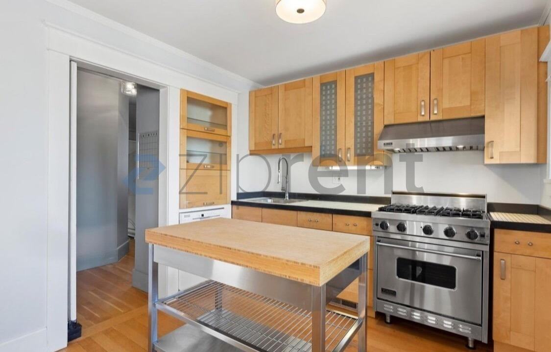 2038 8th Ave N - Photo 7 of 43