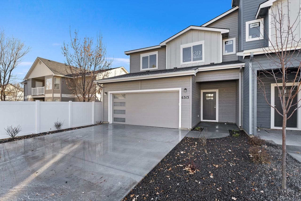 6330 W Tierra Ln #6330 - Photo 3 of 32