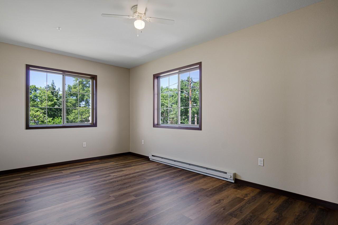 902 Menomonie St, Eau Claire, WI, USA - 22 #22 - Photo 5 of 14