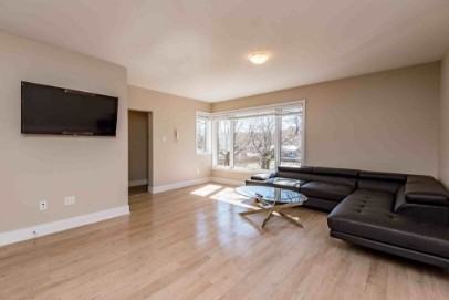 133 Sweetland Avenue - Photo 2 of 8