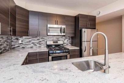 133 Sweetland Avenue - Photo 4 of 8