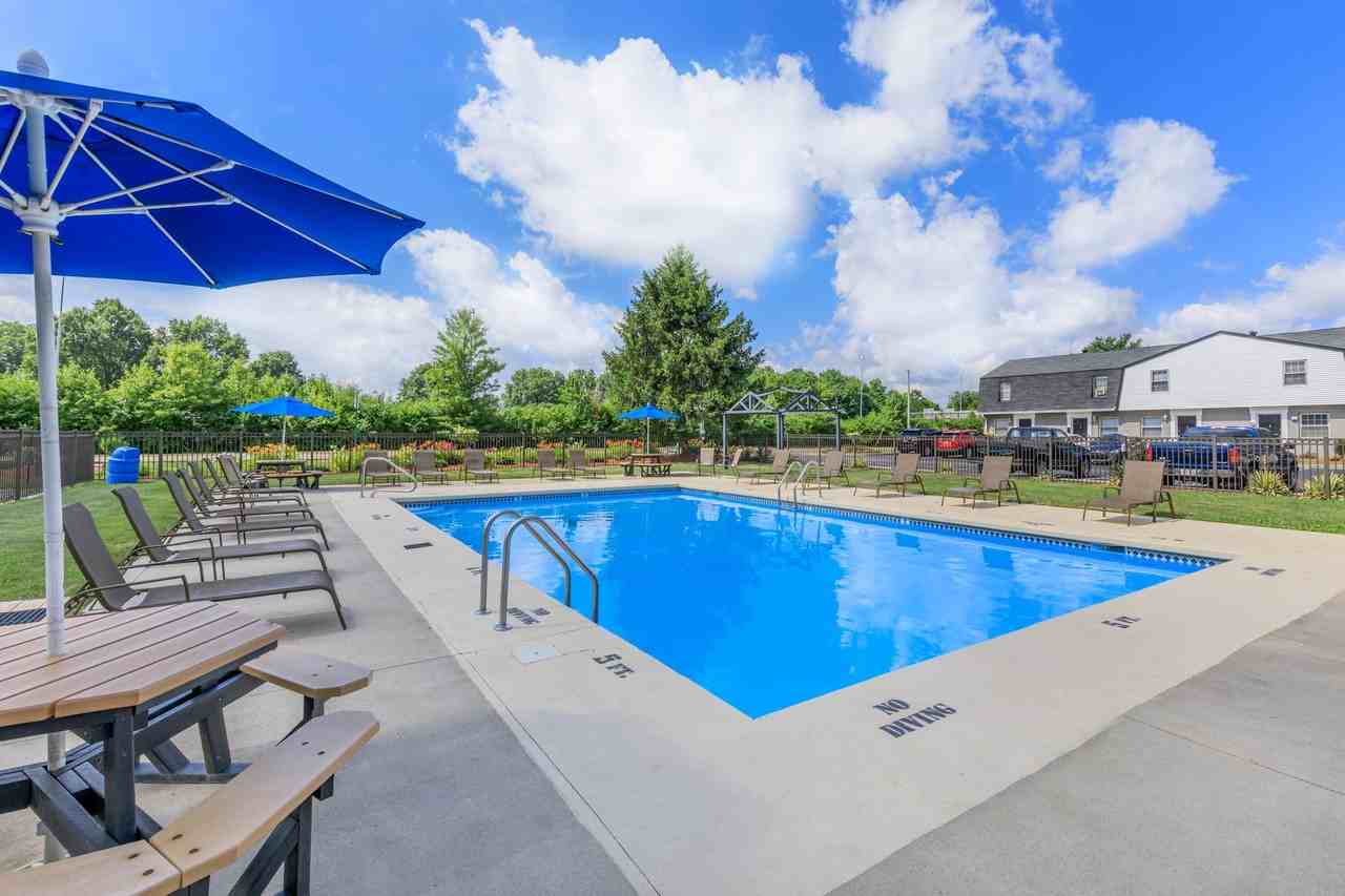 TOWNHOMES AT BLENDON - Photo 5 of 49