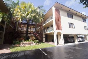featured image of 917 Northeast 16th Avenue #16