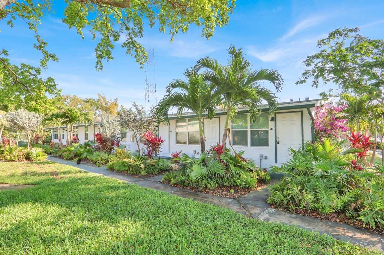 Australian Pines Apartments - Photo 3 of 50