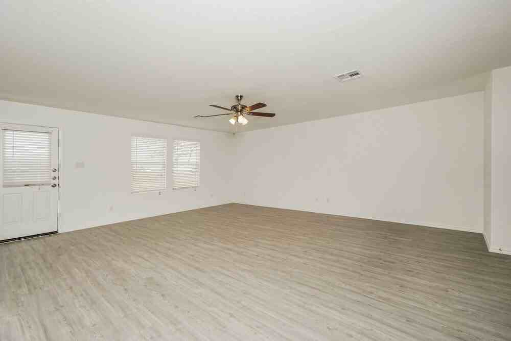 10106 Gap Crk - Photo 5 of 17