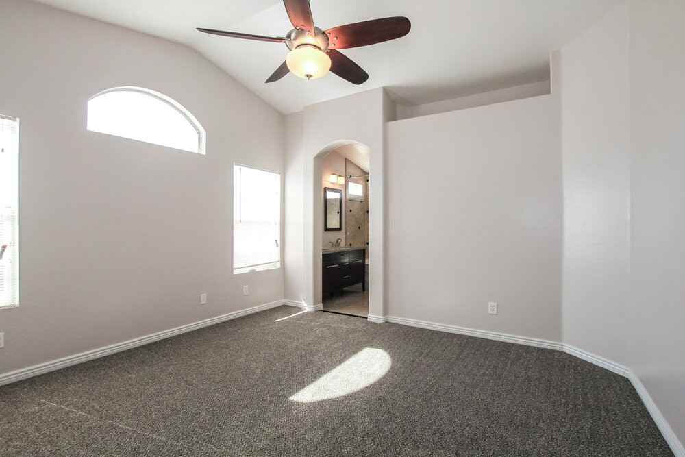 19246 N 31st St - Photo 6 of 15