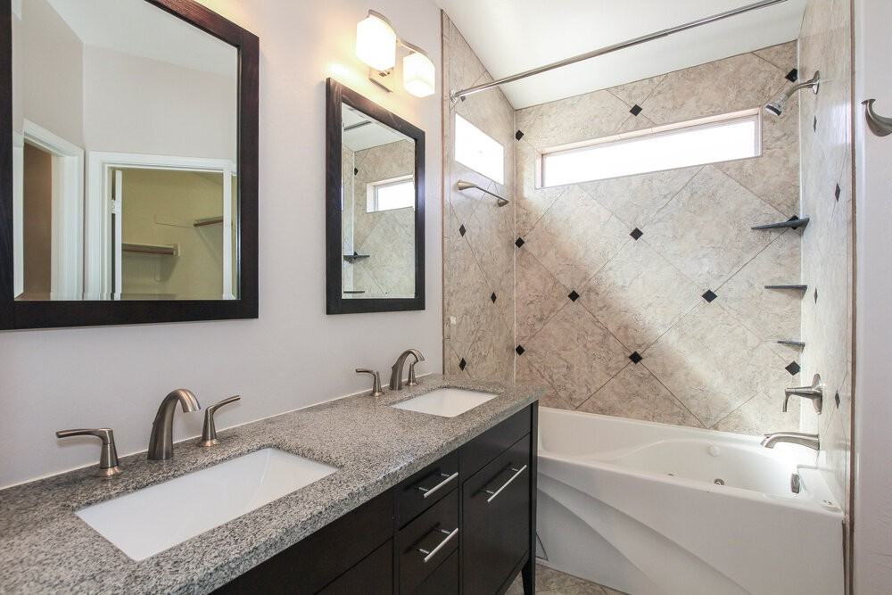 19246 N 31st St - Photo 7 of 15