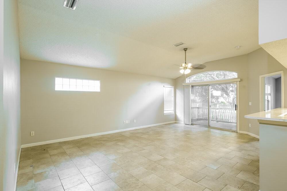 1126 Brookwood Bluff Rd E - Photo 5 of 19