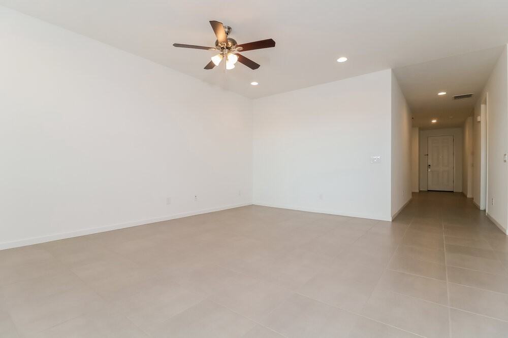 5627 W Walatowa St - Photo 5 of 19