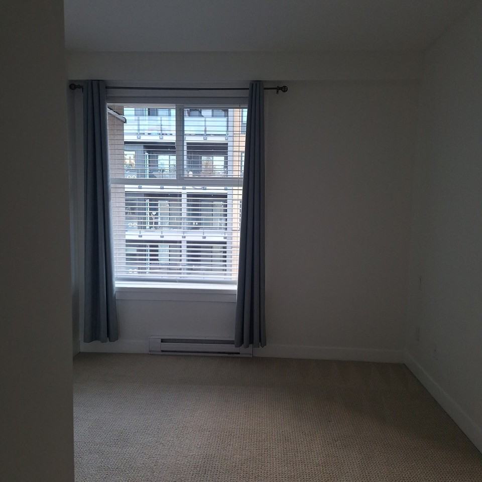 662 Goldstream Avenue #404 - Photo 4 of 12