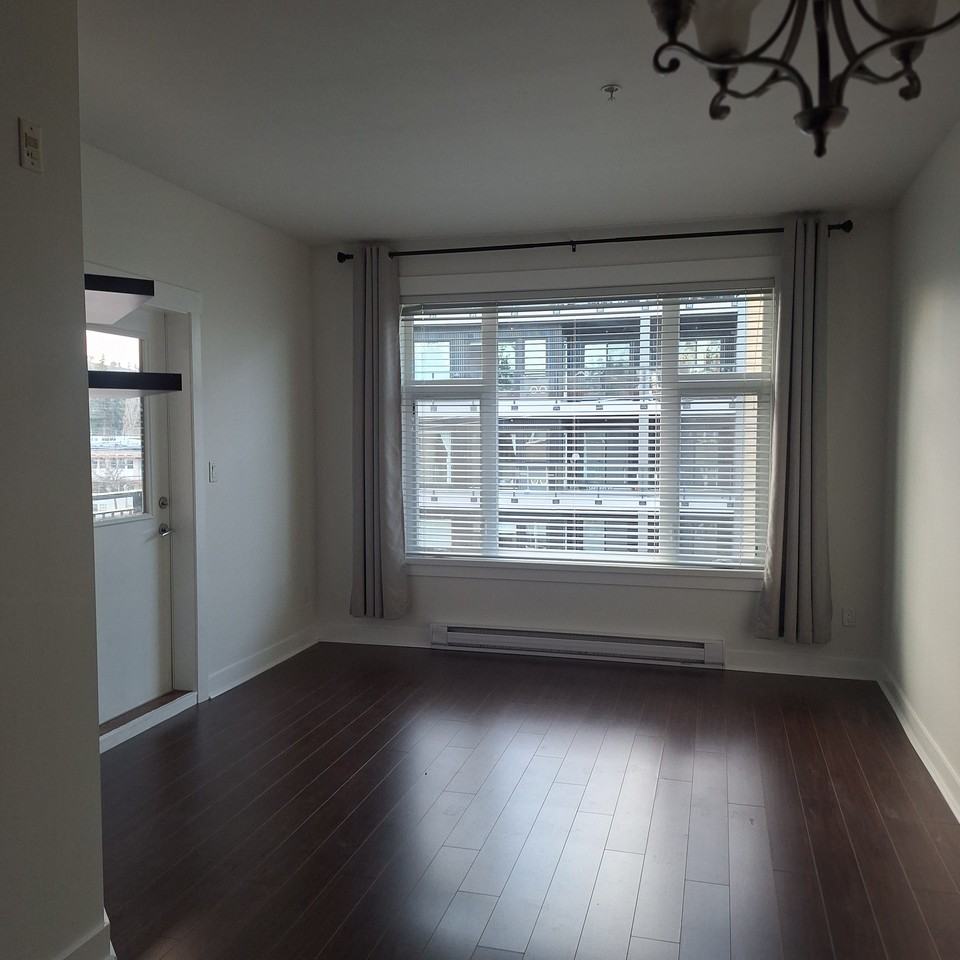 662 Goldstream Avenue #404 - Photo 3 of 12