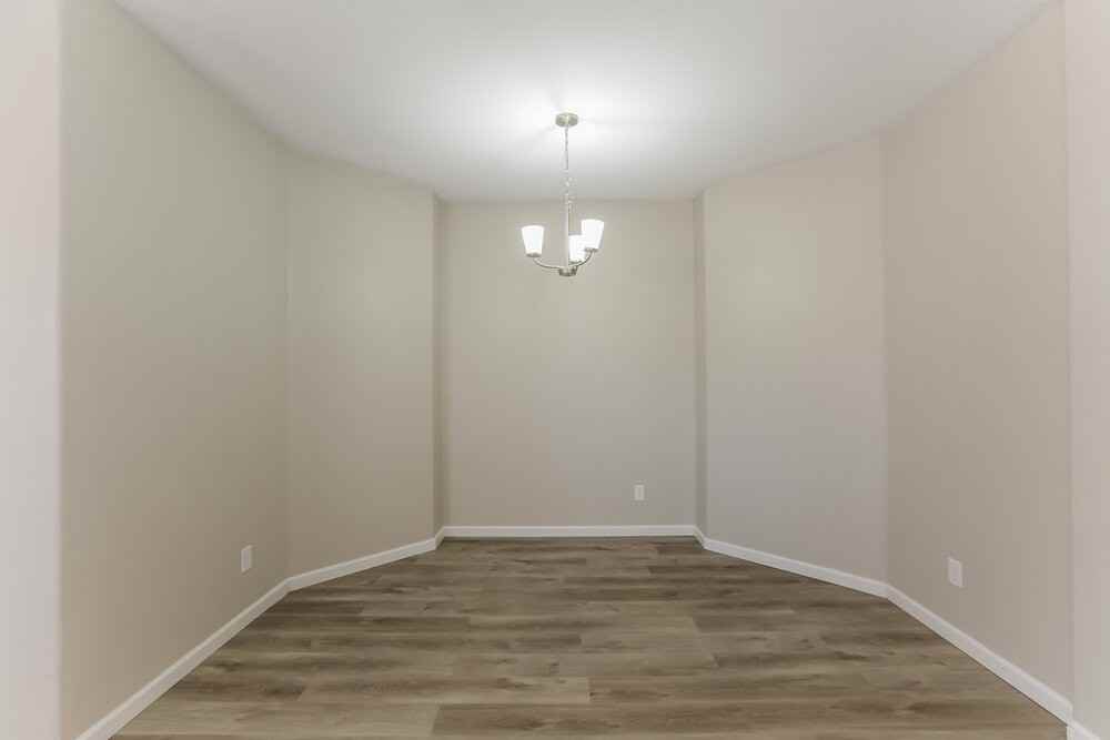 8827 W Hess St - Photo 7 of 16