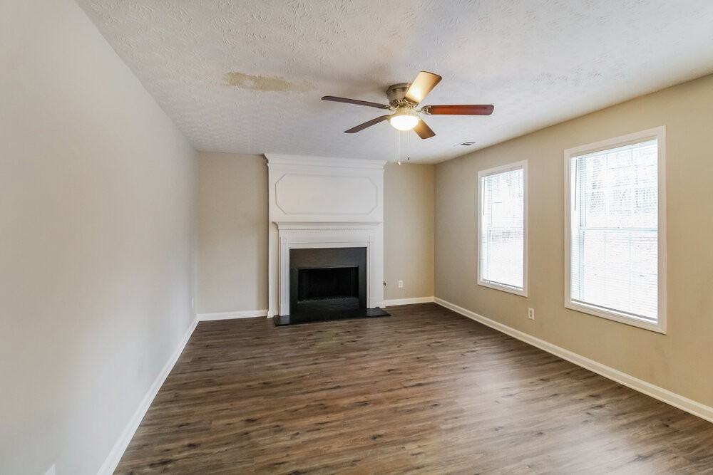 3392 Kittery Dr - Photo 5 of 20