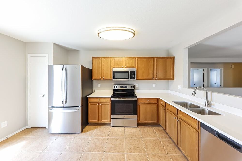 3033 W Desert Vista Trl - Photo 7 of 16