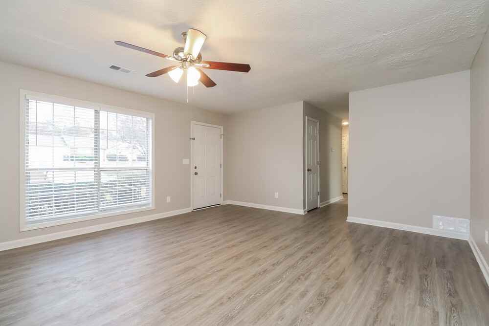 1116 Whisper Wind Dr - Photo 4 of 16