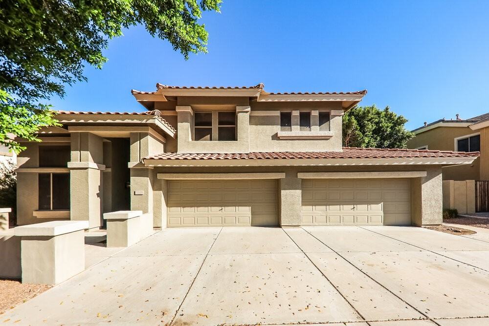 7064 W Antelope Dr