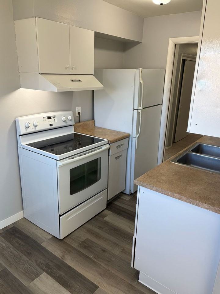 Quiet Location Central to Everything - Photo 6 of 20