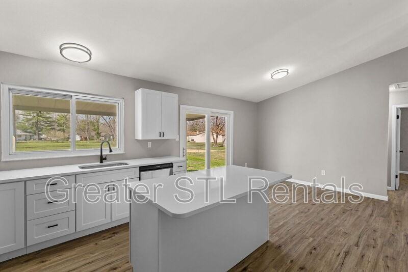 208 Laurelwood Dr - Photo 7 of 27