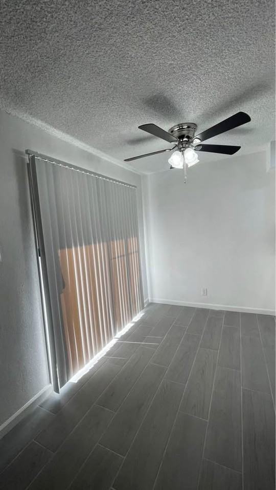 1800 Rexford Drive - Photo 4 of 18