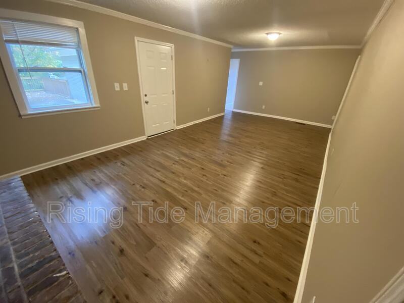 405 Lance Ln - Photo 4 of 13