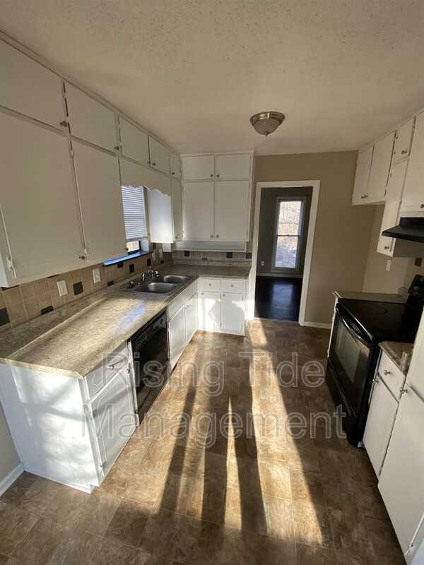 523 Timber Ridge Dr - Photo 6 of 14