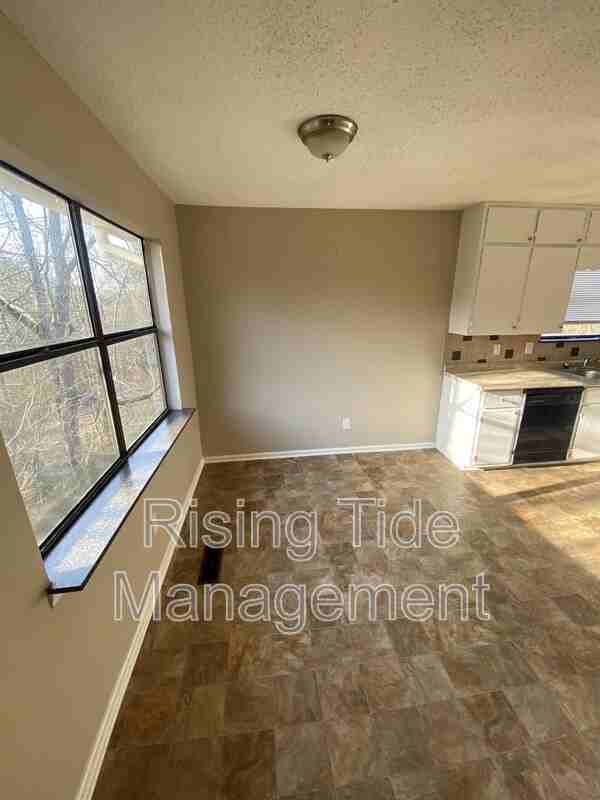 523 Timber Ridge Dr - Photo 7 of 14