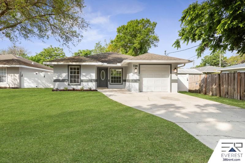 734 Flora St - Photo 4 of 43